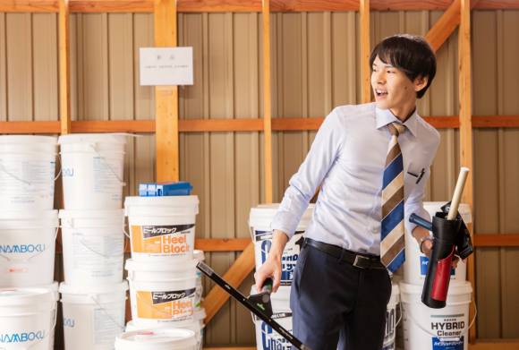 「あ、きれいな夕焼け」と思いながら、外はまだ明るい時間に帰ります。
