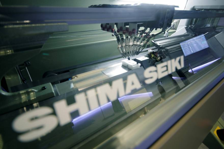 株式会社島精機製作所