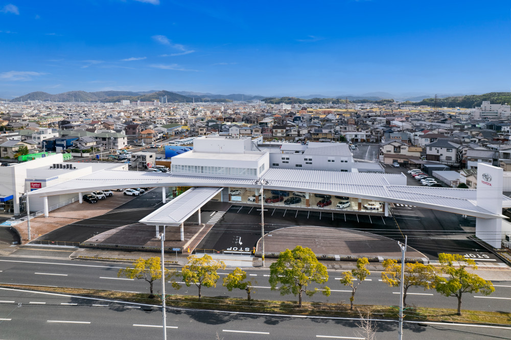 国体道路店（本社）です