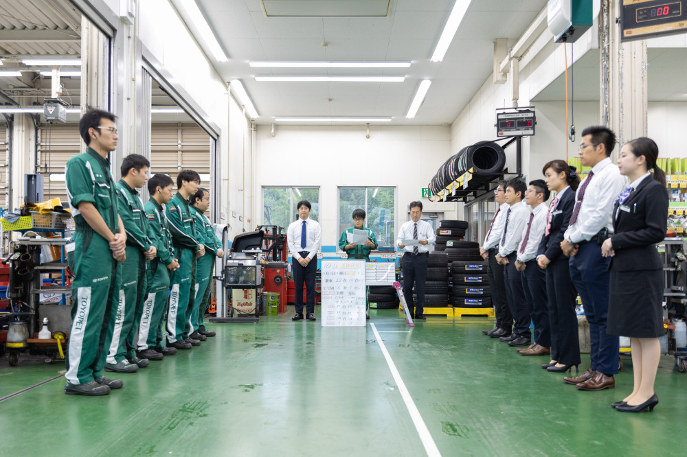 一日の始まりは「朝礼」から